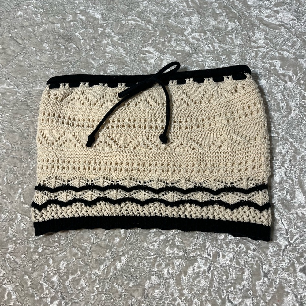 Hollister Cream and Black Crochet Drawstring Rube Top. XS